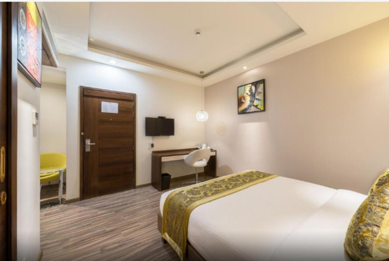 Jagadish Brigade Hotel Bangalore Eksteriør bilde