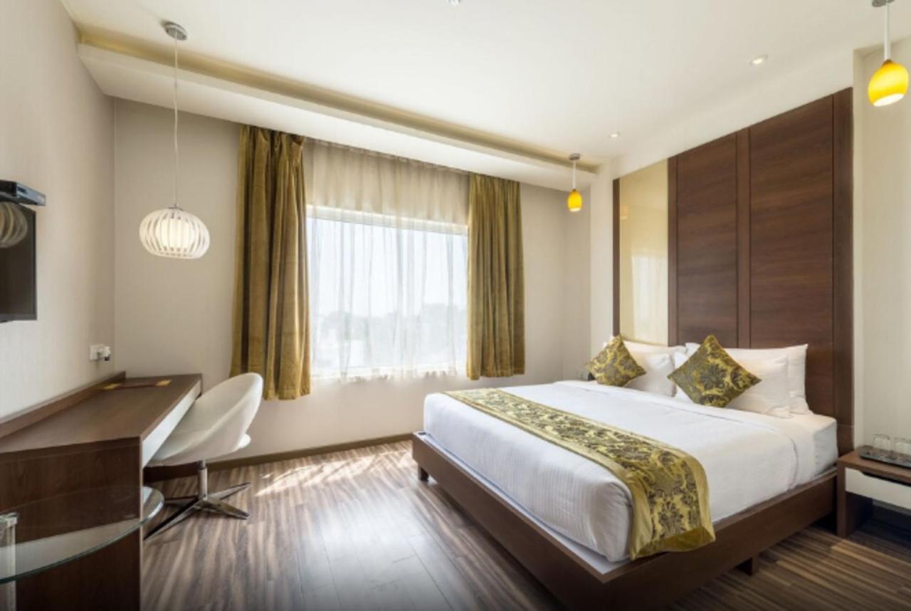 Jagadish Brigade Hotel Bangalore Eksteriør bilde
